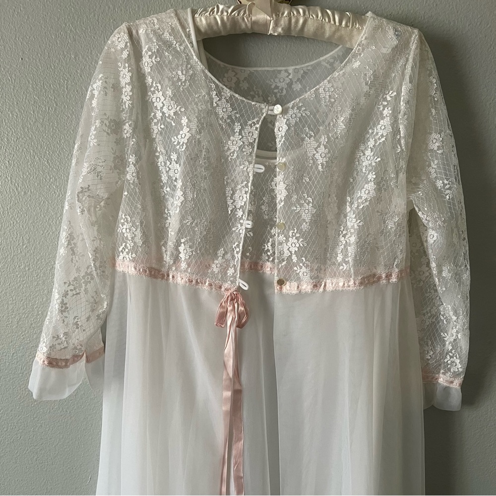 Vintage Radcliffe Peingnor Robe and Nightgown Set White Lace Medium 50’s EVC - Picture 10 of 14